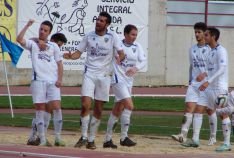 Nereo consiguió el tanto del conjunto blanco en la recta final de la primera mitad.  // CharryTV