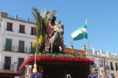 Nuestro Padre Jesús en su Entrada Triunfal en Jerusalén ha estrenado Paso.  // CharryTV