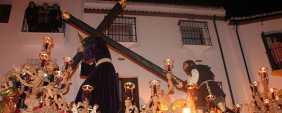 Fervor, gentío y sentimiento en el broche de oro al Jueves Santo rondeño , Nuestro Padre Jesús Nazareno y la Virgen de los Dolores volvieron a despertar la admiración de un barrio entregado a sus Titulares, 03 Apr 2015 - 13:08