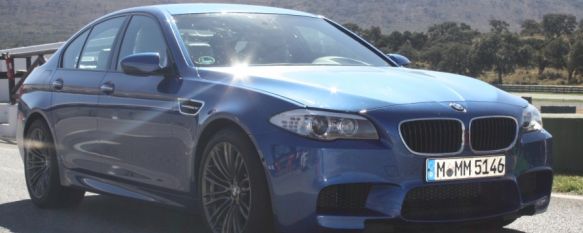 El circuito ASCARI acoge la presentación mundial a la prensa del nuevo M5 de BMW, Llegará al mercado español en enero de 2.012 a un precio de 117.500 euros, 11 Oct 2011 - 22:25