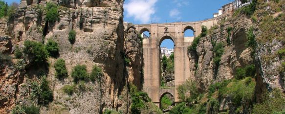 Ronda se cuela en la lista de los mejores destinos del mundo para viajar en 2016 de Trivago, Solo cuatro ciudades españolas han sido elegidas por los usuarios de la web, que recibe 75 millones de visitas al mes, 29 Sep 2015 - 19:25