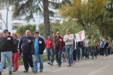 Vecinos de diferentes municipios de la Serranía se han sumado a la protesta. // CharryTV