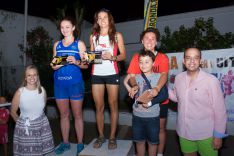 Entrega de premios a las féminas. // CharryTV