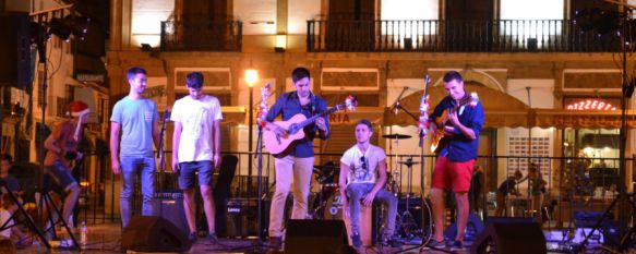 Los grupos rondeños ABITH y Veintitrés protagonizan el concierto + Música Joven, El evento se desarrolló en la plaza del Socorro y se interpretaron numerosos temas propios, 19 Aug 2016 - 16:49