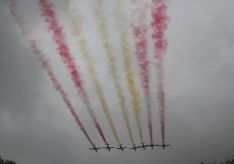 El desfile aéreo quedó deslucido a consecuencia de la lluvia. // CharryTV