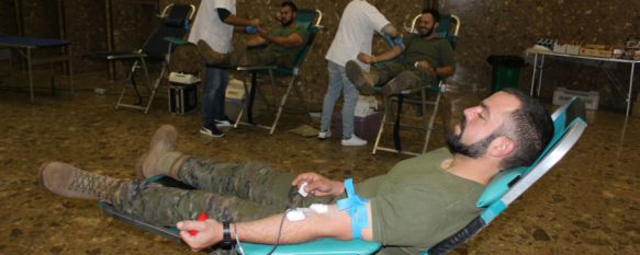 La Legión ofrece otra muestra de solidaridad con casi un centenar de donaciones de sangre, La campaña se ha desarrollado toda la mañana en el Acuartelamiento General Gabeiras , 10 Nov 2016 - 14:10