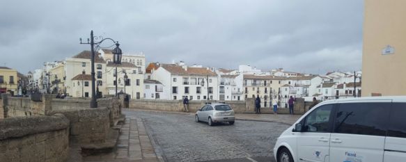 Imagen del tráfico en el Puente Nuevo. // CharryTV