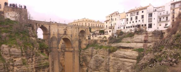 El arreglo del Puente Nuevo cortará el tráfico un mes y medio, Las obras se iniciarán a finales de mayo y contemplan la mejora del saneamiento y la impermeabilización del monumento, 08 Feb 2017 - 17:32