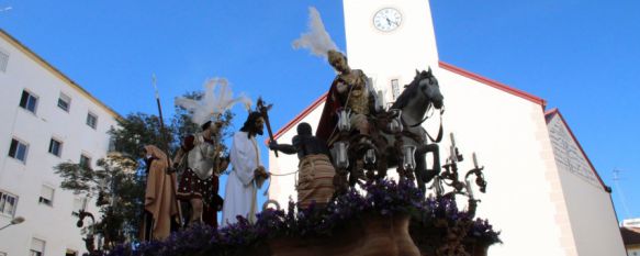 La Hermandad cuenta con un extenso recorrido hasta llegar a la Iglesia de San Rafael. // CharryTV