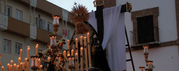 Culmina el Viernes Santo con el desamparo y el llanto de María Santísima a los pies de la cruz, La Hermandad de La Soledad ha vuelto a centrar las miradas del mundo cofrade en la última estación penitencial de la jornada, 14 Apr 2017 - 23:16