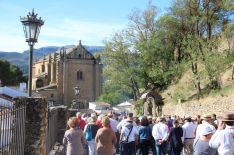 Cientos de fieles quisieron acompañar a la Reina de la Serranía. // CharryTV