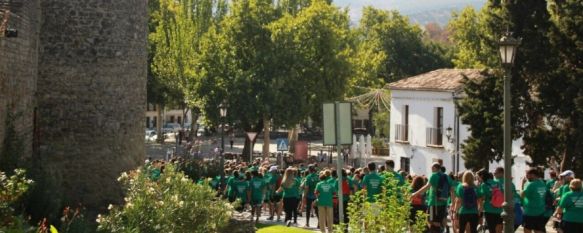 Cientos de personas conforman la ‘marea verde’ en la VI edición de la Marcha por el Alzheimer , El recorrido, organizado por AROAL, ofreció un itinerario por algunos de los espacios históricos de la ciudad, 25 Sep 2017 - 12:55