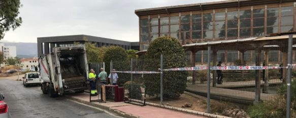 El Ayuntamiento desaloja a los okupas del Edificio del Mueble Rondeño, Desde el Partido Popular han dado a conocer que anoche se produjo la caída de una persona en el interior del inmueble, 17 Oct 2017 - 14:10