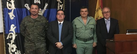 De izquierda a derecha, el Teniente Coronel Jefe de la USAC, José Luis Carrasco; Alfonso Espuche, director provincial del SEPE; Ramón Armada, Coronel Jefe del 4º Tercio y Manuel Pérez, subdirector provincial del SEPE // CharryTV