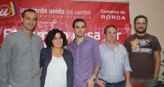 La presentación de la candidatura de Izquierda Unida congregó a un buen número de militantes y simpatizantes en la Casa de la Juventud. // Maribel Chito