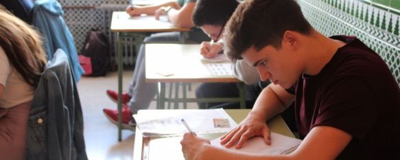 Un total de 296 alumnos de Ronda y la Serranía se enfrentan desde hoy a Selectividad, Según el presidente del tribunal en Ronda las carreras más demandadas suelen ser aquellas relacionadas con el ámbito de la salud, 12 Jun 2018 - 16:22