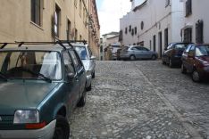 La delegación de Tráfico pondrá en marcha una tarjeta electrónica para los residentes y trabajadores que utilicen el aparcamiento de El Castillo. // Manuel Guerrero