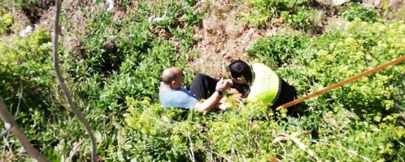 La Policía Local evita que un rondeño se arroje al vacío en la Alameda del Tajo, El agente Cándido González se sirvió de sus conocimientos de escalada que adquirió en la Bandera de Operaciones Especiales de la Legión para salvar la vida a este vecino, 11 Mar 2019 - 13:10