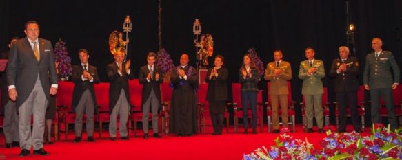 El pregonero de la Semana Santa de Ronda ofreció en su intervención su particular visión de la misma a través de sus vivencias. // CharryTV