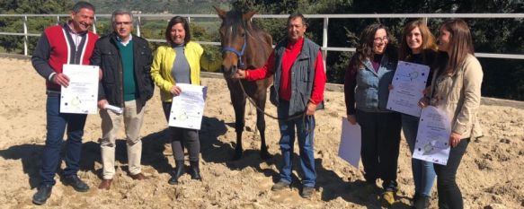 Unos 90 alumnos podrán beneficiarse de esta formación que ofrece el Centro de Terapia Ecuestre Catalina Guerrero en la Dehesa del Mercadillo. // CharryTV