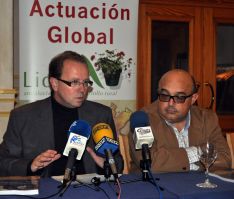 Juan Manuel Gutiérrez y Jesús Vázquez, durante el acto de presentación de las conclusiones del proyecto. // CEDER Serranía de Ronda