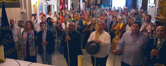 Unos 200 rocieros rondeños inician su camino hacia la Blanca Paloma, La misa de romeros que acogía la Colegiata de Santa María La Mayor precedió ayer a la 26ª romería de esta hermandad filial de la matriz de Almonte , 03 Jun 2019 - 11:40