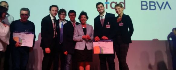 La propuesta de un alumno del IES Martín Rivero recibe el premio Acción Magistral de BBVA, “Dándole la vuelta al cambio climático”, de Íker Gálvez, está pensado para almacenar energía solar con una placa de Arduino y es uno de los 23 reconocidos a nivel nacional, 27 Sep 2019 - 18:29