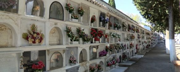 Las labores de adecuación del cementerio se inician unos dos meses antes de la festividad de Todos los Santos. // CharryTV