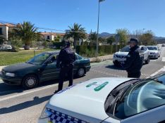 La Policía Local y Guardia Civil realizan controles a los vehículos que circulan por la ciudad o en sus inmediaciones. // CharryTV