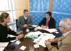 Francisco Gómez y Diego Sánchez se han reunido hoy en Málaga con representantes de la Diputación Provincial. // Diputación de Malaga