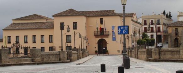 Covid-19: Aumentan a 48 los casos en el Hospital de Ronda y se registra una nueva muerte, La Consejería de Salud de la Junta de Andalucía elabora por fin un apartado en su página web con informes diarios por distritos sanitarios , 09 Apr 2020 - 14:37