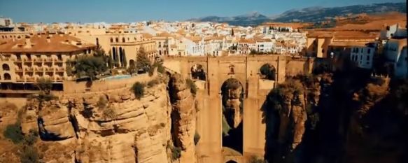 Fotograma del anuncio en el que aparece el Tajo y el Puente Nuevo de Ronda. // CharryTV