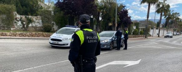 La Policía Local multa a una pareja por organizar una barbacoa en su casa, Los agentes han detenido por reincidencia a otros dos vecinos, levantando un total de 161 actas, 38 desde la pasada semana, por incumplir el confinamiento , 15 Apr 2020 - 14:31