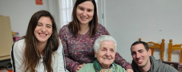 Ana del Valle, la rondeña de 107 años que ha sobrevivido a dos pandemias, Con solo siete años padeció la gripe española de 1918, y hace unos días superó el coronavirus en la Residencia de La Línea a la que fue trasladada desde Alcalá del Valle, 16 Apr 2020 - 14:10