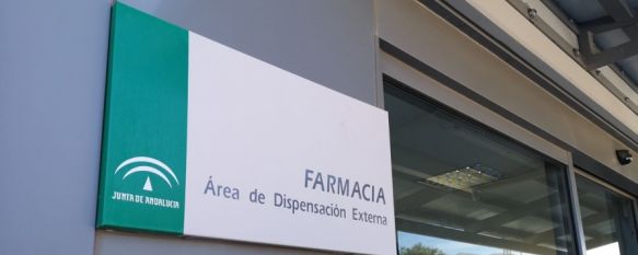 La Unidad de Farmacia acerca medicamentos a 150 pacientes desde los centros de salud, El objetivo de esta acción es que los pacientes, que reciben un seguimiento telefónico de sus tratamientos, no tengan que desplazarse hasta el centro hospitalario, 25 May 2020 - 13:55