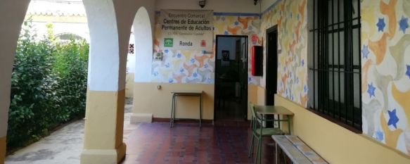 El Centro de Educación Permanente abre su periodo de matriculación del 1 al 15 de junio, La escuela prepara a alumnos mayores de 18 años para la obtención del título de la ESO, y ofrece clases para el fomento de la ciudadanía activa como inglés o informática, 29 May 2020 - 12:53