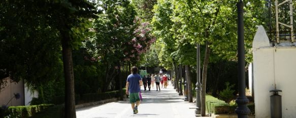 El uso de mascarilla es obligatorio mientras no puede garantizarse la distancia de seguridad de al menos un metro y medio con otra persona. // Juan Velasco