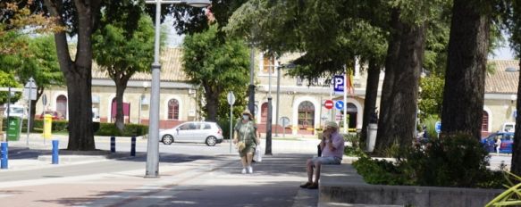 Hasta la fecha es posible prescindir de la mascarilla en espacios públicos mientras pueda garantizarse una distancia mínima de un metro y medio entre personas, algo que podría cambiar en los próximos días. // Juan Velasco