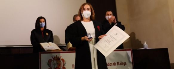 Isabel Becerra ha sido una de las letradas homenajeadas por el 25º aniversario de su colegiación. // Colegio de Abogados de Málaga