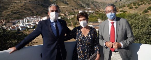 Bendodo ha agradecido a la alcaldesa, María Dolores Bullón, su apoyo y colaboración permanente en el proyecto del Centro de Interpretación de Fray Leopoldo, que se inaugurará la semana que viene. // CharryTV Bendodo ha agradecido a la alcaldesa, María Dolores Bullón, su apoyo y colaboración permanente en el proyecto del Centro de Interpretación de Fray Leopoldo, que se inaugurará la semana que viene. // CharryTV