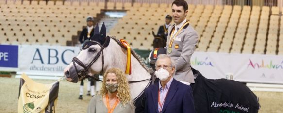 Curro Gil: “Tengo la misma ilusión que el primer día”, El jinete rondeño de Doma Clásica ha logrado su quinta Medalla de Oro honorífica en la Copa de la Asociación Nacional de Criadores de Caballos de Pura Raza Española, 28 Oct 2020 - 20:23