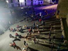 La concentración ha partido de la Plaza del Socorro y ha desembocado en el Barrio de San Francisco. // Álvaro Vélez