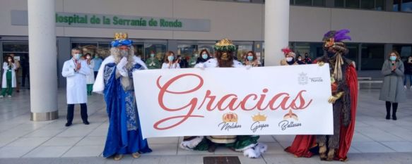 Los Reyes Magos y la Cartera Real homenajean a los sanitarios desde el Hospital Comarcal, El Polideportivo Municipal El Fuerte acogerá mañana la Cabalgata de la Ilusión, que será estática de forma inédita, y cumpliendo con las medidas higiénico-sanitarias, 04 Jan 2021 - 18:17