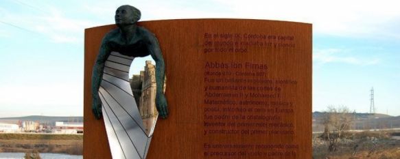 Monumento en Córdoba al sabio rondeño-andalusí. // Change.org