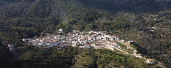 En términos relativos las tres localidades que más han crecido en 2020 son Enix (Almería) con un 10,30%, Beires (Almería) un 9,09% y Benadalid (Málaga) un 8,37%. // José Antonio Gallardo En términos relativos las tres localidades que más han crecido en 2020 son Enix (Almería) con un 10,30%, Beires (Almería) un 9,09% y Benadalid (Málaga) un 8,37%. // José Antonio Gallardo
