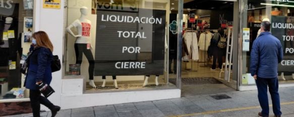 De superar la tasa de 1.000 casos por cada 100.000 habitantes en las últimas dos semanas el comercio no esencial se vería obligado a cerrar sus puertas. // Juan Velasco