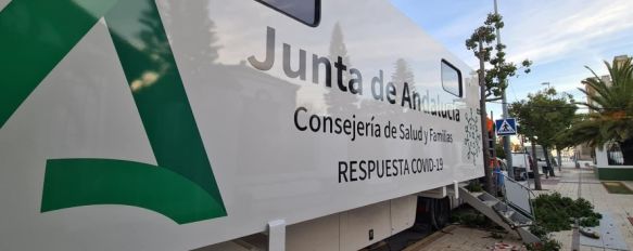 Los vecinos serán convocados por el personal sanitario a través de SMS para acudir a su cita. // Junta de Andalucía