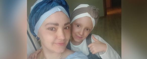 Rocío y su sobrina Suhayla, ejemplos de lucha contra el cáncer en tiempos de pandemia, A la rondeña Rocío y a su sobrina Suhayla les detectaron un cáncer este pasado 2020 y lejos de hundirse, ambas han encontrado el mejor apoyo la una en la otra: “una niña es capaz de transmitirte la fuerza que los adultos no tenemos”, 05 Feb 2021 - 17:55