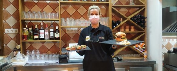 El Comité de Alto Impacto aprueba la reapertura de la actividad no esencial en Ronda, Profesionales de la hostelería y del comercio se preparan para acoger a la clientela este viernes, gracias a una menor incidencia del COVID-19 en nuestra ciudad, 18 Feb 2021 - 17:57