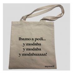 Los bolsos están elaborados con algodón y de forma artesanal. // Memata